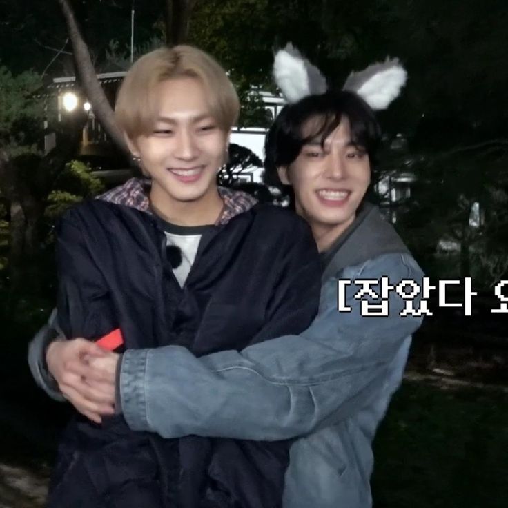 myouitails's tweet image. são eles