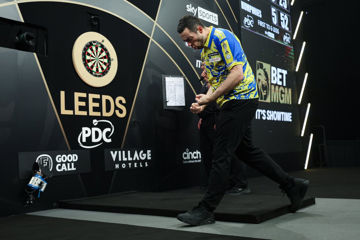 The Premier League Darts final is here!🔥🎯 
<a href="/OfficialPDC/">PDC Darts</a> 

What an amazing 16 week’s it’s been and as Official Hotel Partner, we have loved being part of all the action🤩 

Be sure to catch the final LIVE at a Pub &amp; Grill near you!

Who do you think will be lifting the trophy?🏆