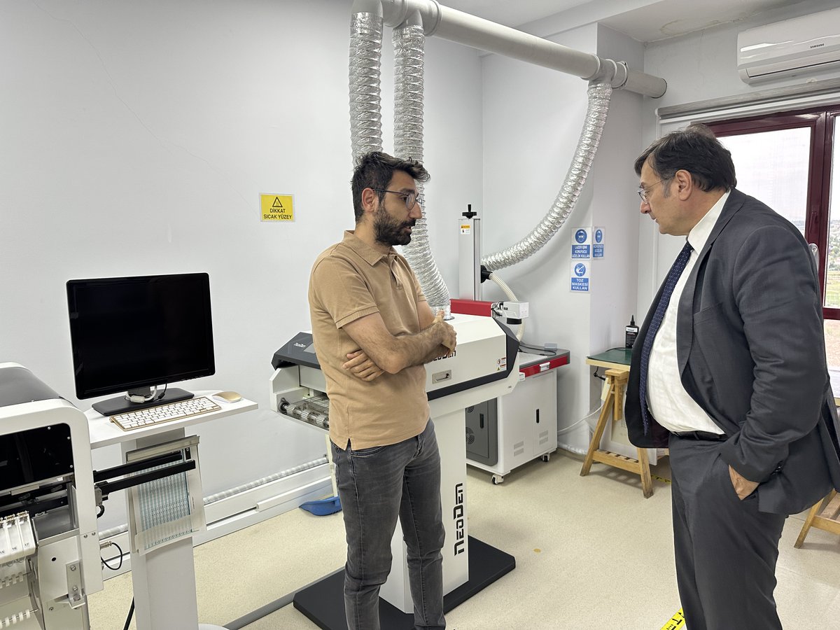 OSTİM Medikal Sanayi Kümelenmesi olarak, küme üyemiz Puhu Teknoloji firmasını ziyaret ettik. 
Ziyaret kapsamında firmanın yürüttüğü Ar-Ge çalışmaları, ürün geliştirme süreçleri ve teknoloji altyapısı hakkında bilgi aldık.