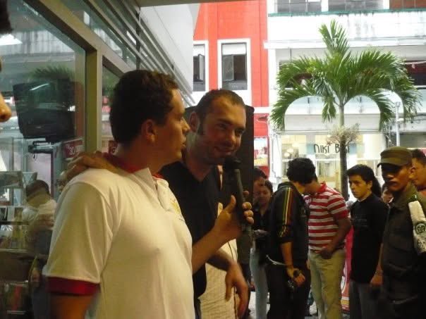 hugomateuss's tweet photo. @SantiCruz Qué emoción @SantiCruz de nuevo en tú Ibagué del alma, siempre recordaré con gran cariño cuando hicimos el lanzamiento de Cruce de Caminos en @tolimastereo en Prodiscos https://t.co/PkMhPYekbW