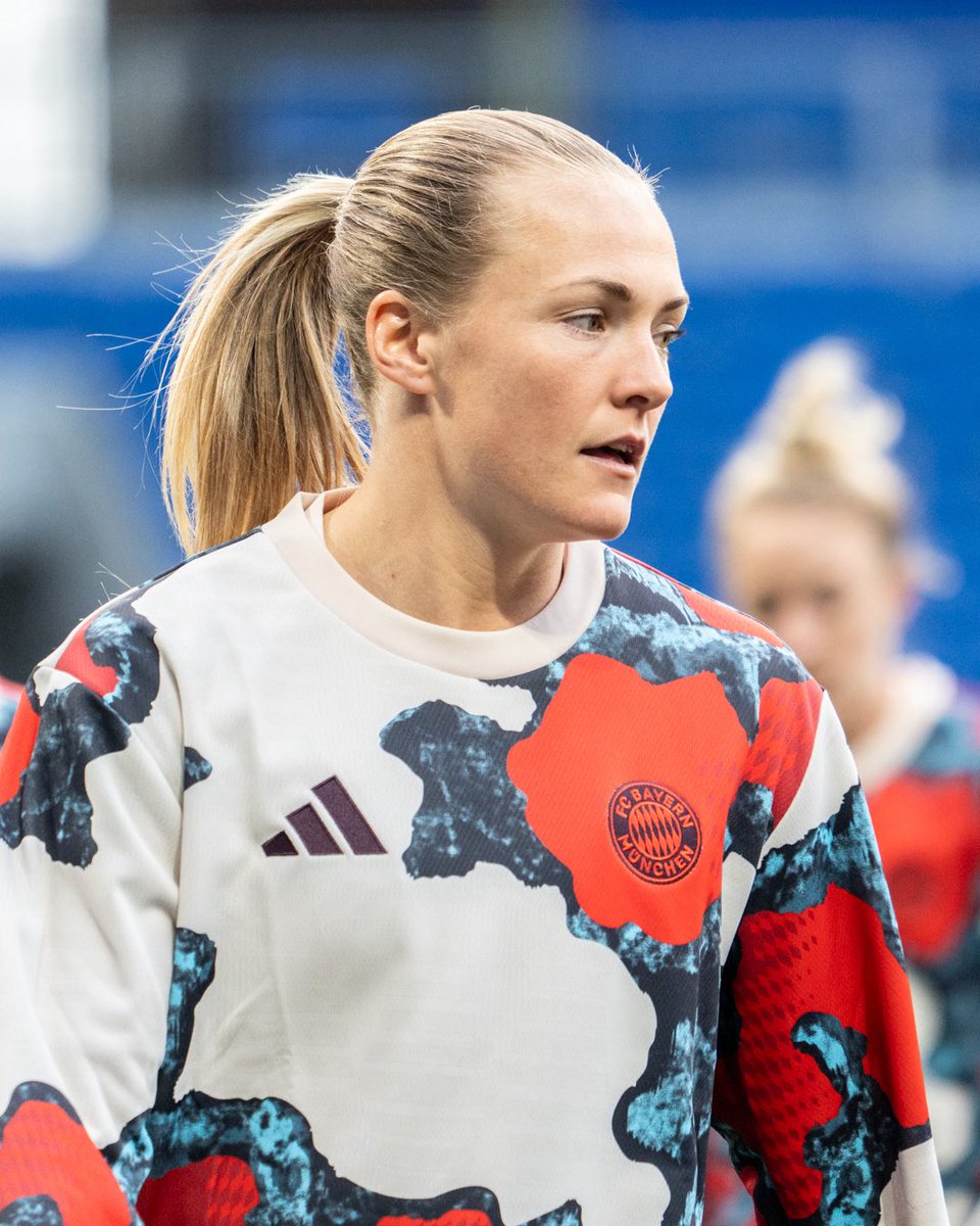 mlr_clara's tweet photo. 🔴

#football #footballplayer #athlete #woso #sport #sportedit #footballedit #womenfootball #womensoccer #uwcl #championsleague #womensfootball #wosoedit #dfbfrauen #bayernmunich https://t.co/K5Qs148MOQ