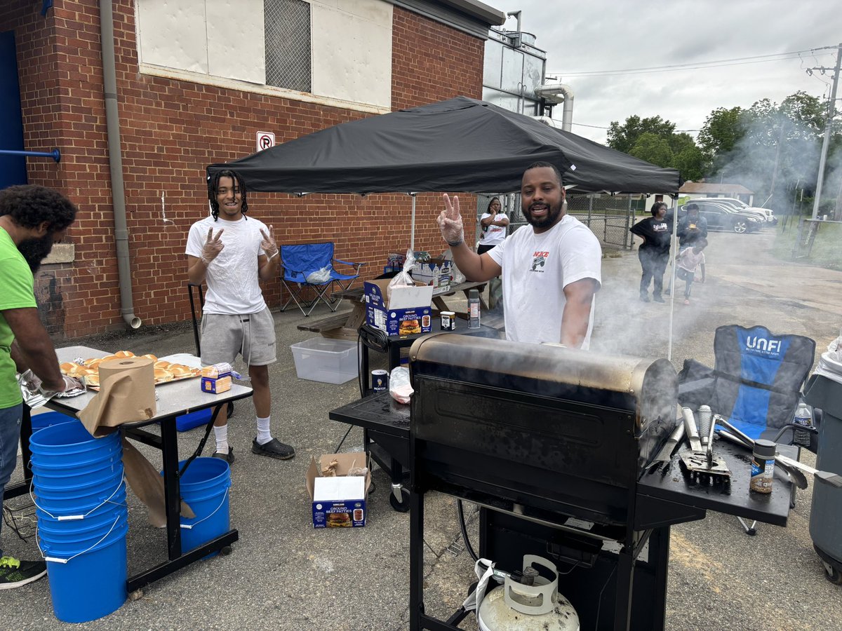 Our annual 5th grade cookout was filled with food, fun, &amp; fellowship 🫶🦁 Thank you to our amazing PTA, families, faculty, staff and scholars for an incredible experience 🙌🎉