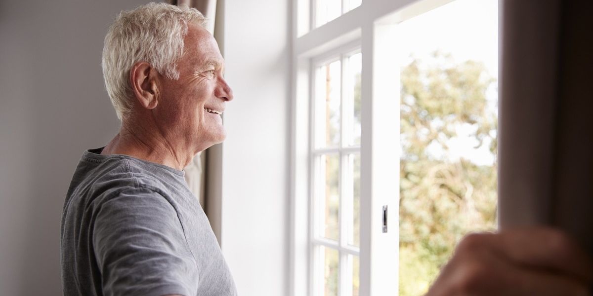 Yup, what you do in the morning can have a dramatic impact on your sleep that night!  Check it out:
bestlifeonline.com/blue-light-sle…