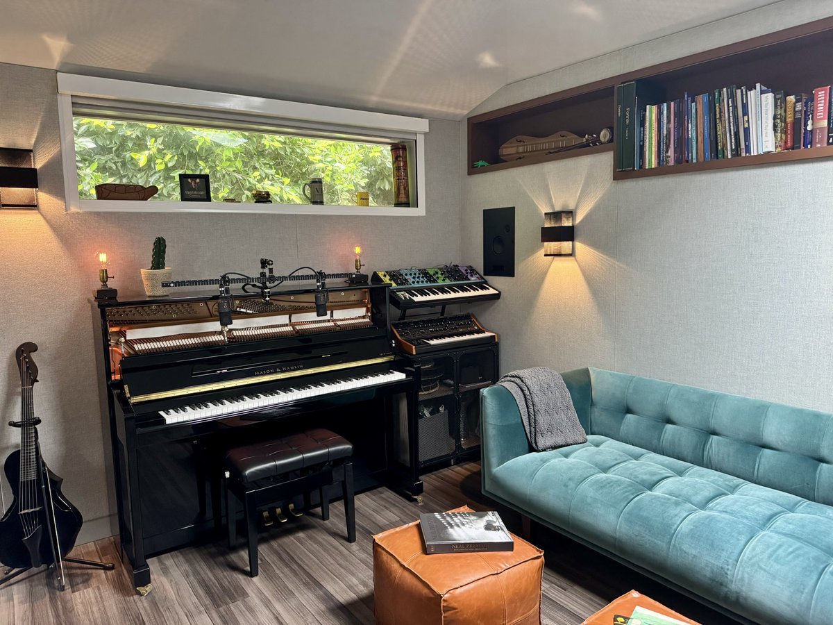 PhillBoucher's tweet image. This room has evolved into an extension of me and my process. Recent upgrades have made it easier to play, experiment, and immerse myself in the journey.
Day or night, it’s a privilege to walk into this space and invite others to share in the magic of music. 🎧✨