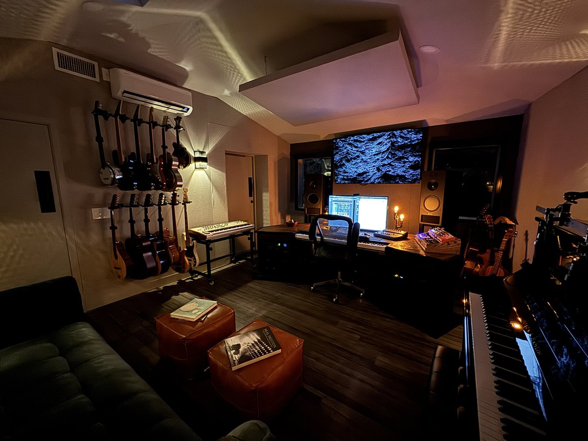 PhillBoucher's tweet image. This room has evolved into an extension of me and my process. Recent upgrades have made it easier to play, experiment, and immerse myself in the journey.
Day or night, it’s a privilege to walk into this space and invite others to share in the magic of music. 🎧✨