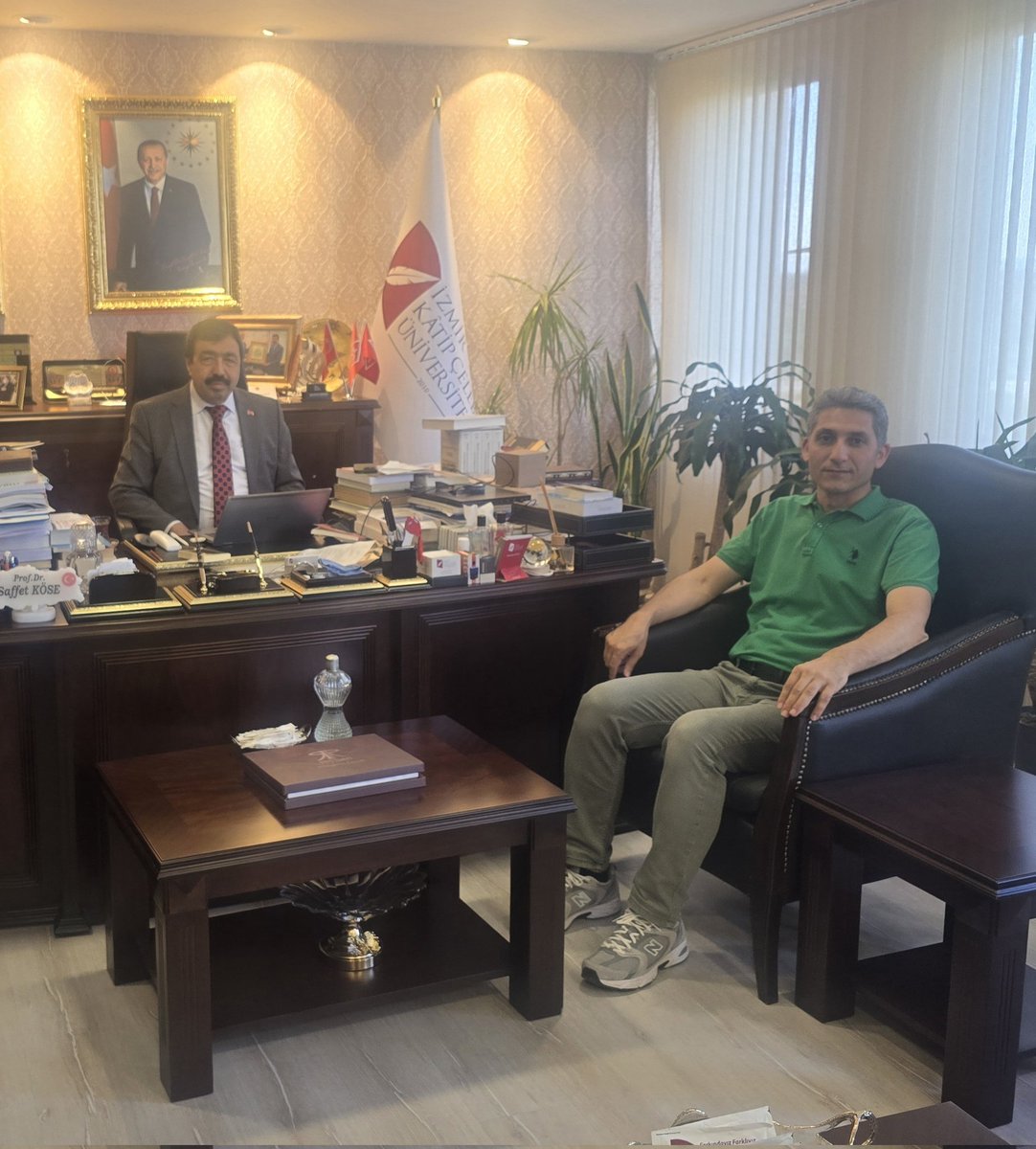 Stratejik Araştırmalar ve Akademisyenler Derneği <a href="/sakaakademi/">SAKA</a> <a href="/beratakinci01/">Doç.Dr.Berat Akıncı</a> olarak İzmir Katip Çelebi Üniversitesi Rektörü Prof. Dr. <a href="/saffetkose/">Saffet KÖSE</a> Hocamıza iadeyi ziyarette bulundum. Hocamıza işbirliği ve hoş sohbetleri için teşekkür ediyorum