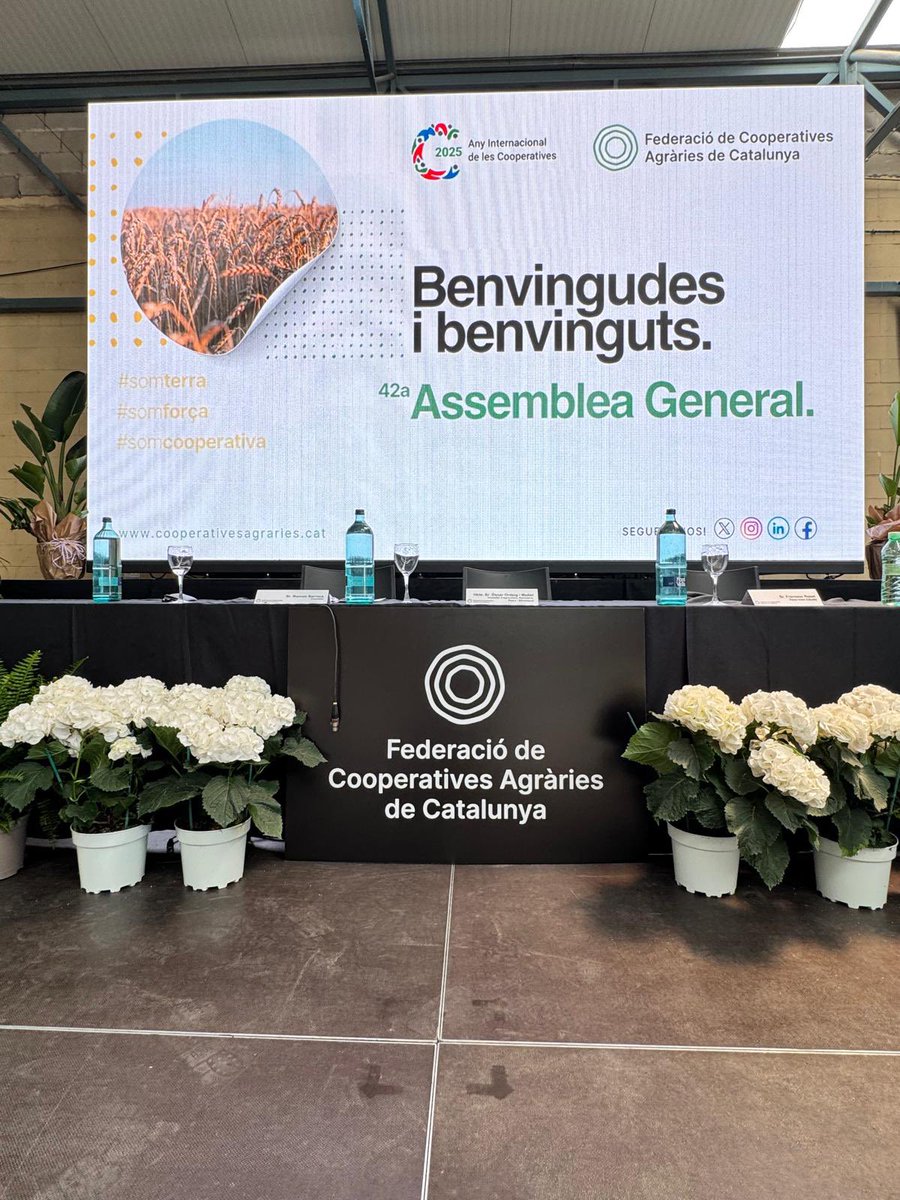 👨‍🌾Avui, he pogut carregar una bona dosi d’optimisme a l’assemblea general de la Federació de Cooperatives Agràries de Catalunya.

🌳Les cooperatives s’estan adaptant als nous reptes d’un sector en transformació constant i això les permetrà mantenir-se fortes i pode garantir la