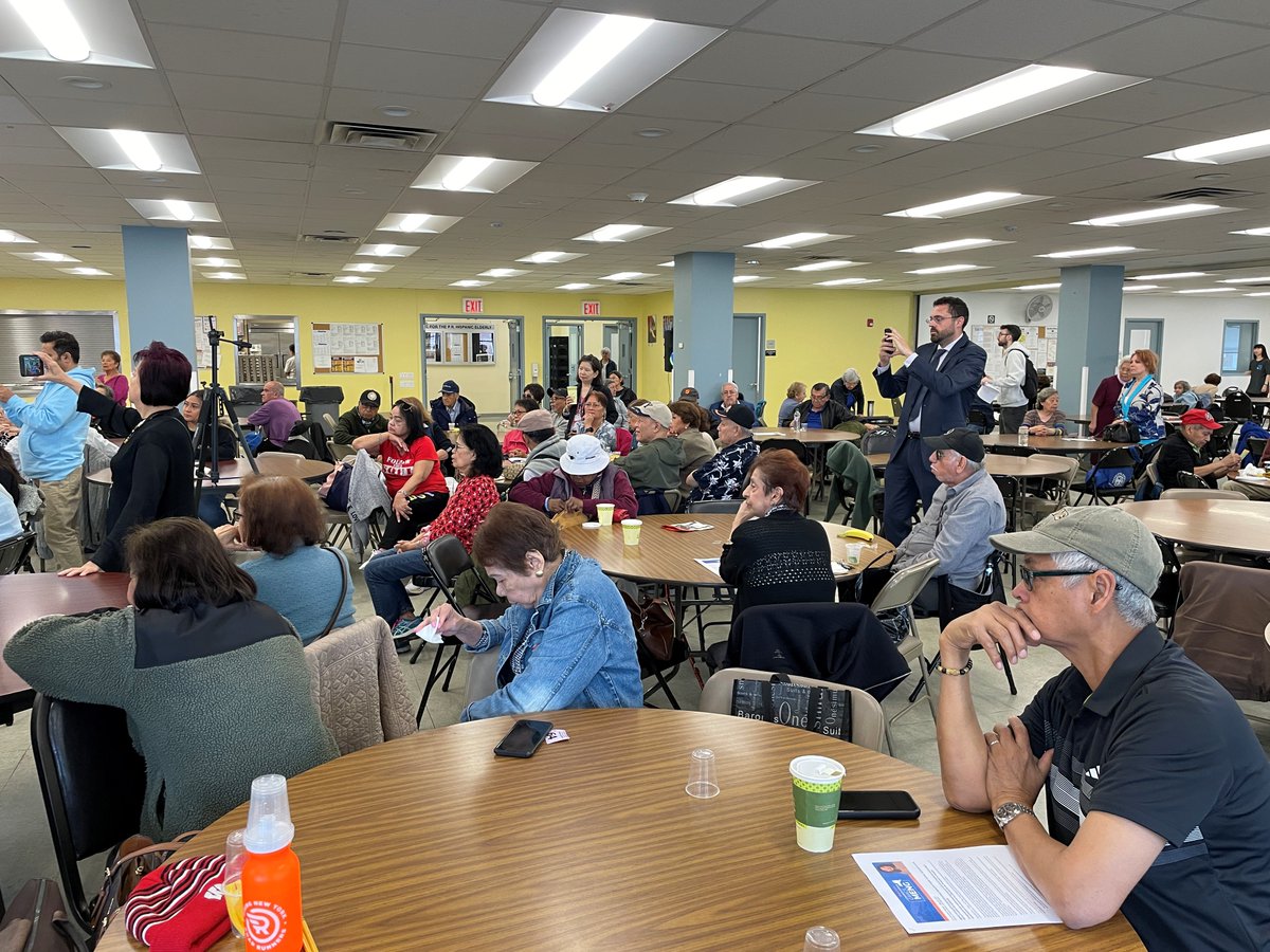 RepGraceMeng's tweet photo. In my Queens community alone, more than 125,000 people rely on Social Security.

I hosted a listening session in Elmhurst where community organizations, seniors, & families voiced their concerns about cuts to benefits & services.

Social Security isn't an entitlement. It's an earned benefit that hardworking Americans pay into throughout their lifetime. I'm not only fighting to protect it, but I'm also working to strengthen it.