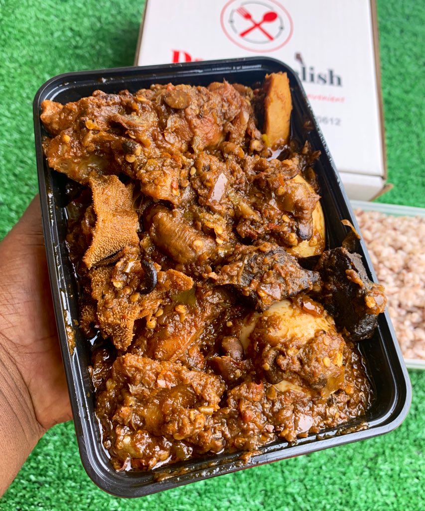 Whunmi__'s tweet image. @DassyDelish delivers top quality meals always 👌

We offer:
• Lunch packs (1-500 packs) 
• Soups &amp;amp; stews in bowls
• Food trays &amp;amp; boxes
•Monthly Food Subscription 
• Event catering

Kindly DM/Click on WhatsApp link in bio to place  orders 

📍Lagos