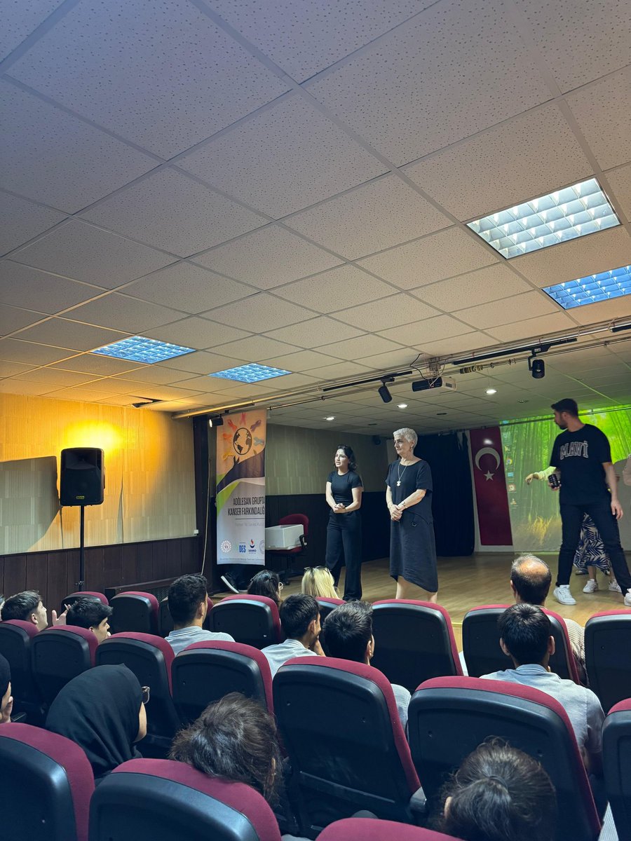 Kanser ile Savaş Kulübümüzün T.C. Gençlik ve Spor Bakanlığı’nın yürüttüğü Üniversite Öğrenci Toplulukları İş Birliği ve Destek Programı (ÜNİDES) kapsamında desteklenen “Adölesan Grupta Kanser Farkındalığı” konulu projesi, Gaziantep Şahinbey Anadolu Lisesi’nde gerçekleştirildi.