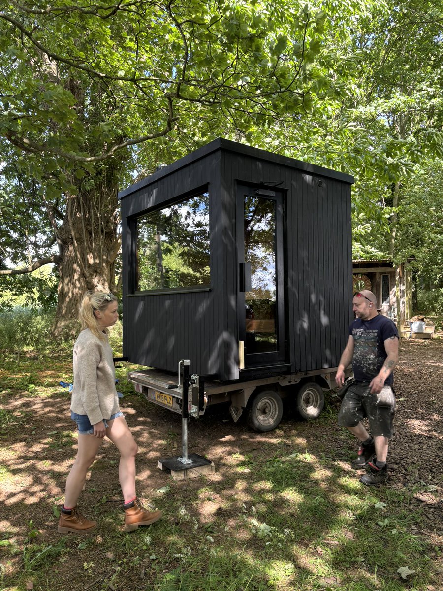 MadDogsglamping's tweet photo. If you go down to the woods today, you’re sure of a big surprise…
Arriving yesterday (that’s Bogdan sitting on the extremely articulate opinion top)…
SECRET SAUNA
Setting up in the copse by The Summer Kitchen, details to follow
#secretsauna #steam #hotandcoldtherapy #sauna https://t.co/fgEyLX1IPF