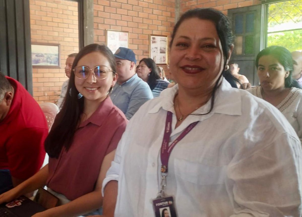 UsolidariaCo's tweet photo. Este espacio reunió a entidades y organizaciones del circuito solidario, representadas por Fedeagro (Obando), para avanzar en la estructuración del centro de acopio que permita fortalecer la comercialización de productos agroindustriales y turísticos de la región. https://t.co/ldMHw2OlPm