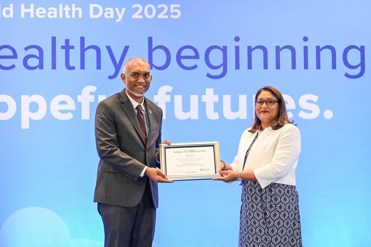 presidencymv's tweet photo. President Dr @MMuizzu receives the World No-Tobacco Day Special Recognition Award from the World Health Organization (WHO), acknowledging his leadership in tobacco control and the bold steps taken to make the Maldives a tobacco-free nation. Every year @WHO recognises exceptional individuals, organisations, and governments, for their contribution to tobacco control.