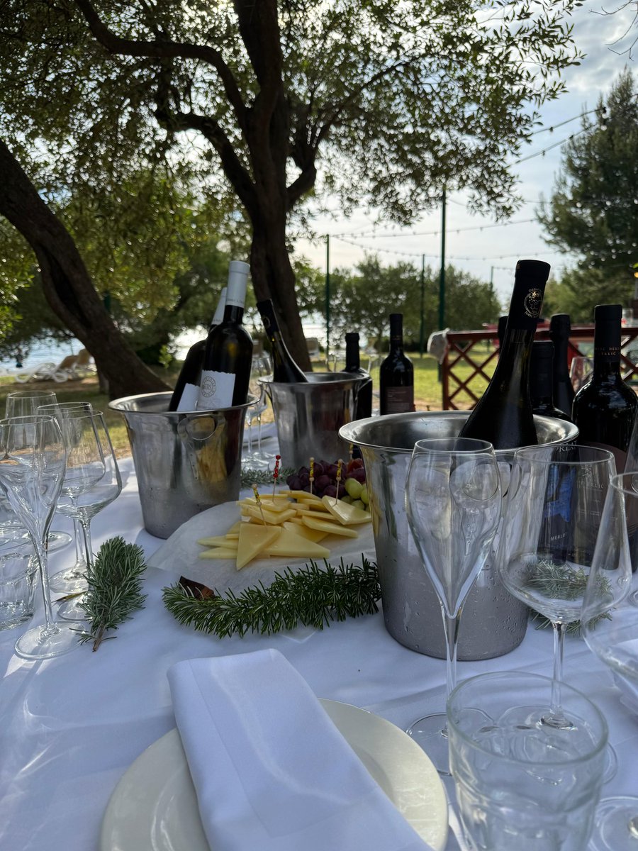 Neilson Alana Beach Club tweet media