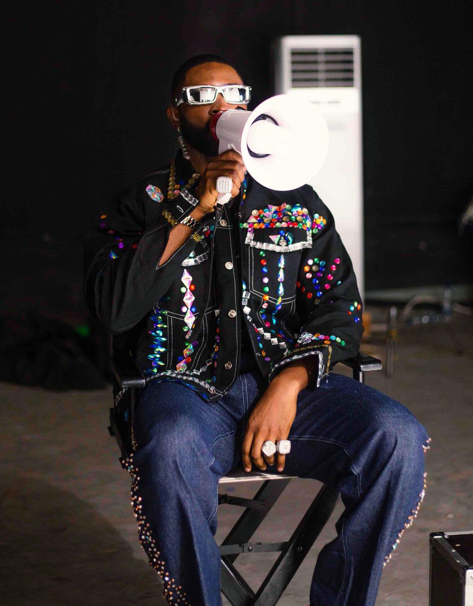 richassanifan's tweet image. ATTENTION EVERY ONE!📢
NEW RIC HASSANI MUSIC OUT TONIGHT!
TITLE “MOVING TRAIN”
#richassani #newmusic #movingtrain