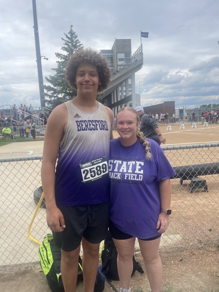 Joe Sharpe places 8th in the shot put! Joe came in seeded 20th out of 24 athletes - throws a personal best throw of 46’9” to solidify an 8th place finish! His previous best coming in was 45’ 5.5”.