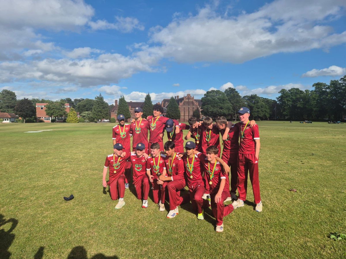 johnrobertsAO's tweet image. Massive congratulations to @lancscricket U15s from your proud sponsors @ao
T20 champions! Just mega 🌹