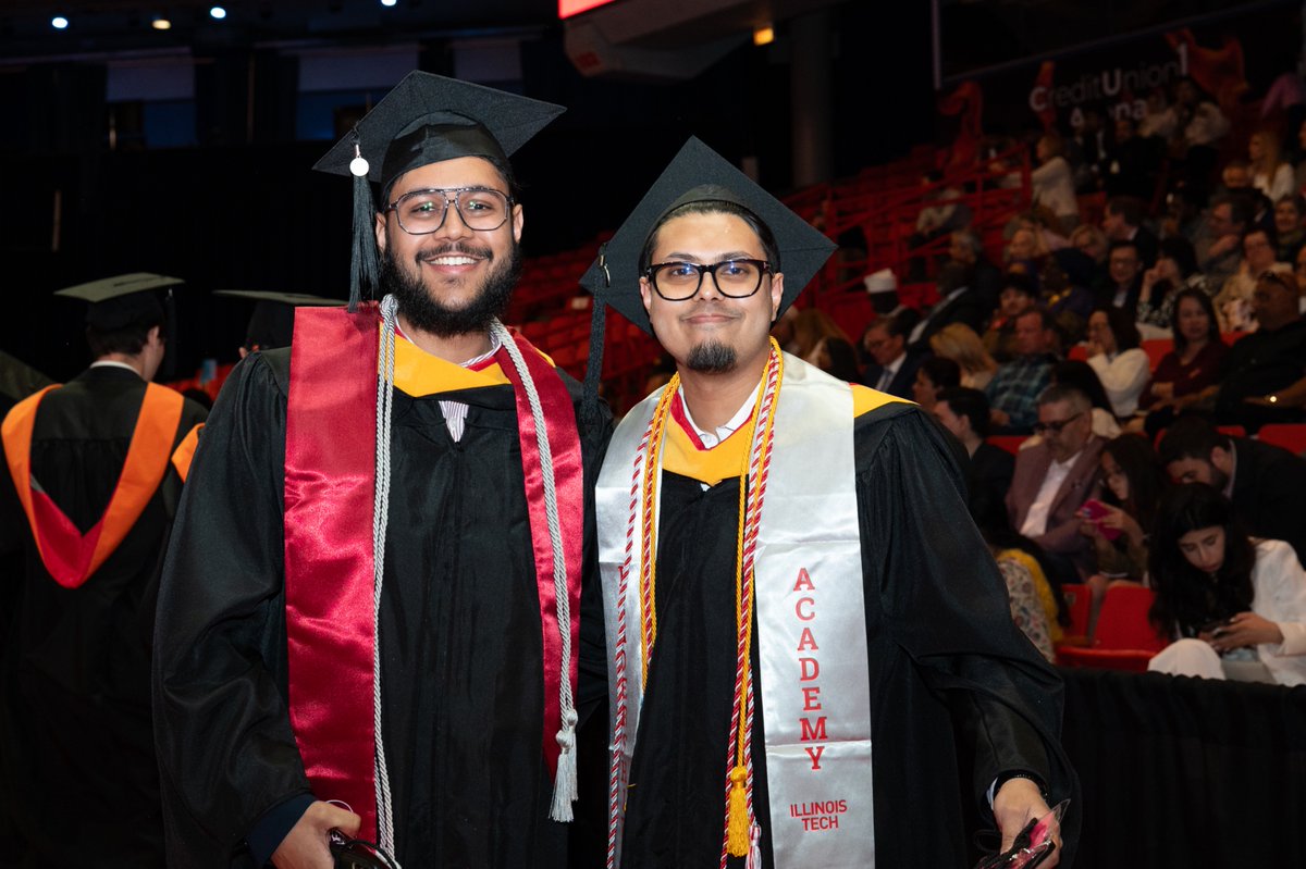 IITEngineering's tweet image. 🎓 Congratulations to our Armour College of Engineering grads! You’ve built more than projects, you’ve built a legacy. Here’s to engineering a better tomorrow.