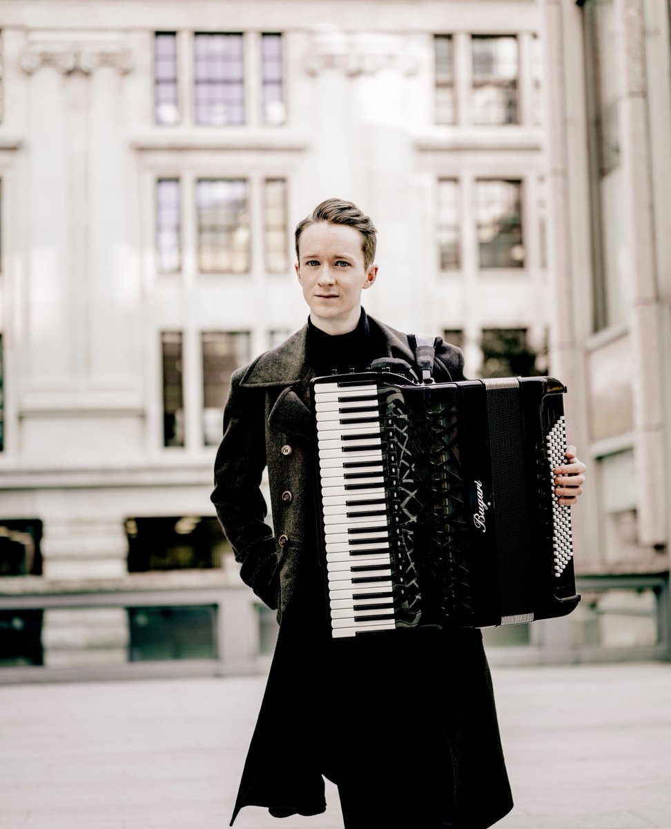 🎶 When Ryan Corbett first appeared on stage in 2021, he made a lasting impression. Since then, he has performed for King Charles III and returns this June with an evocative journey through sound. 

Find out more: l8r.it/x9Ha 

@roslarts
📸 Andrej Grilc

#LiveMusic