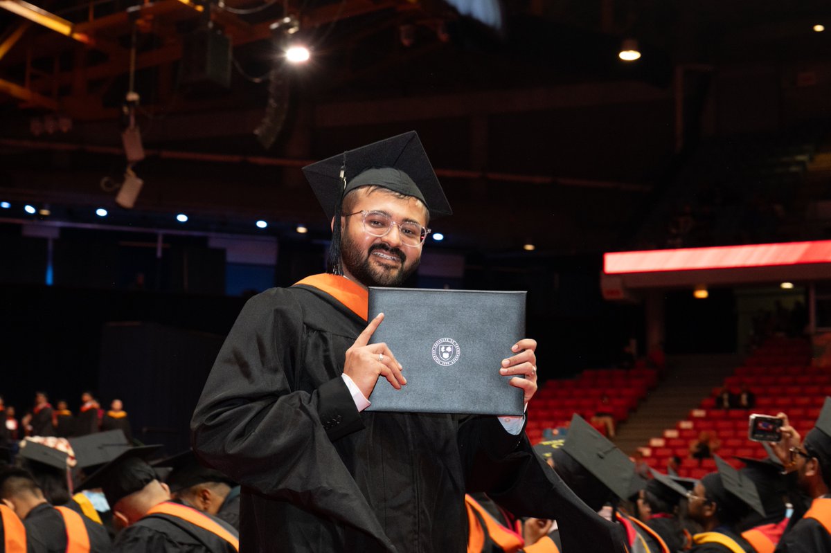 IITEngineering's tweet image. 🎓 Congratulations to our Armour College of Engineering grads! You’ve built more than projects, you’ve built a legacy. Here’s to engineering a better tomorrow.