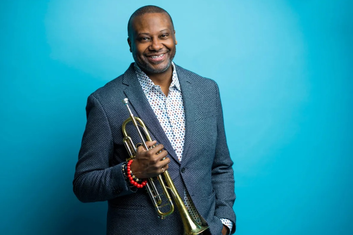 CLETimeRecords's tweet image. Warren, Ohio born trumpeter Sean Jones turns 47 today, born this day in 1978

#seanjones #trumpet #jazz