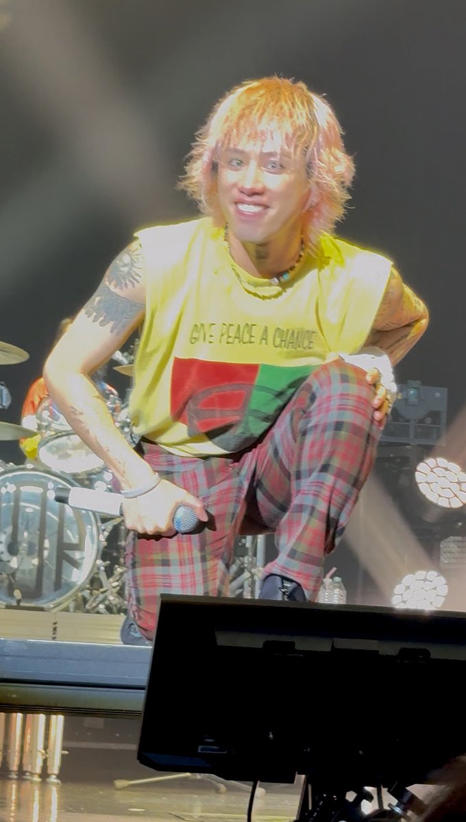 matanoha5's tweet photo. "Stand Out Fit In" より
これは目が合ったってことでよろしいでしょうか🤩
@ONEOKROCK_japan
#ONEOKROCK_NorthAmericanTour2025
#UniversalStudioFlorida
#HardRock
#Orlando https://t.co/8ZVOy6setN