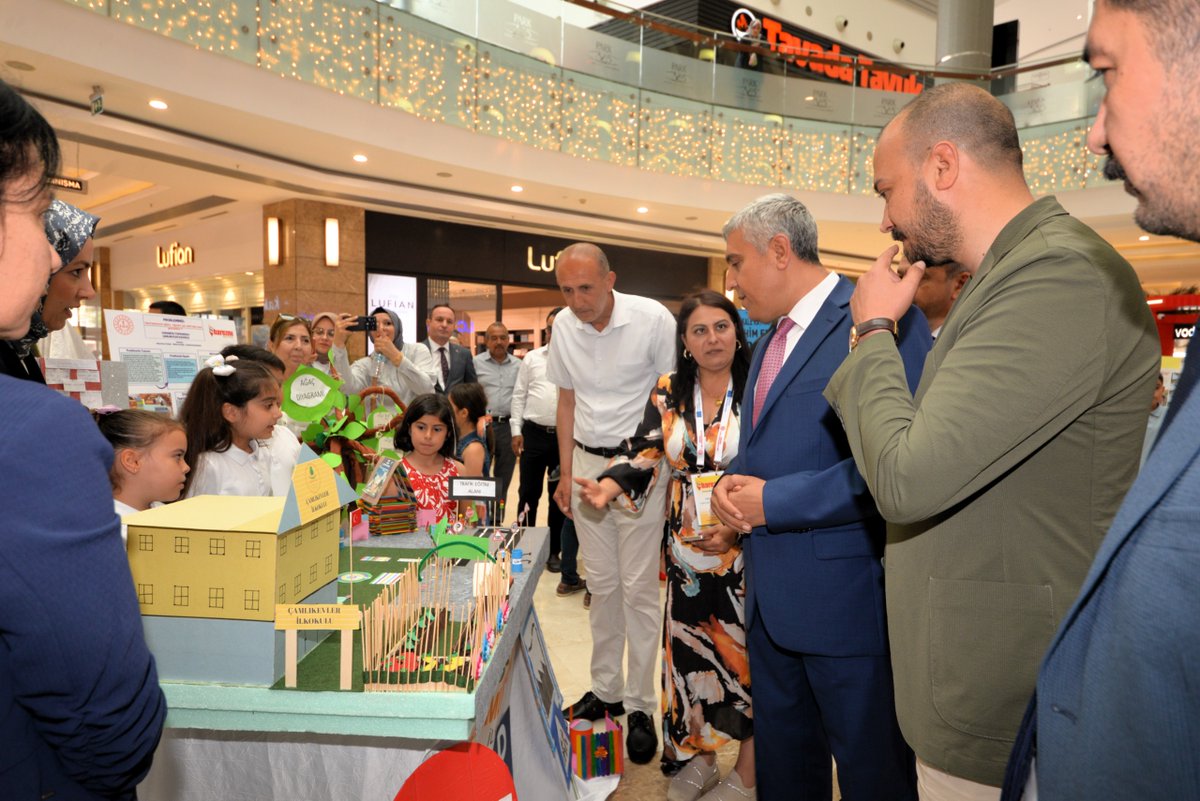 ArgeOsmaniye's tweet photo. ✅Harezmi Eğitim Modeli Yıl Sonu Kapanış Sergisi Düzenlendi

👉Detaylar için tıklayınız⤵️
https://t.co/vqVkO53A3b

@ALBAKAydn @bilalyalcin80 https://t.co/duWjn5MwbT