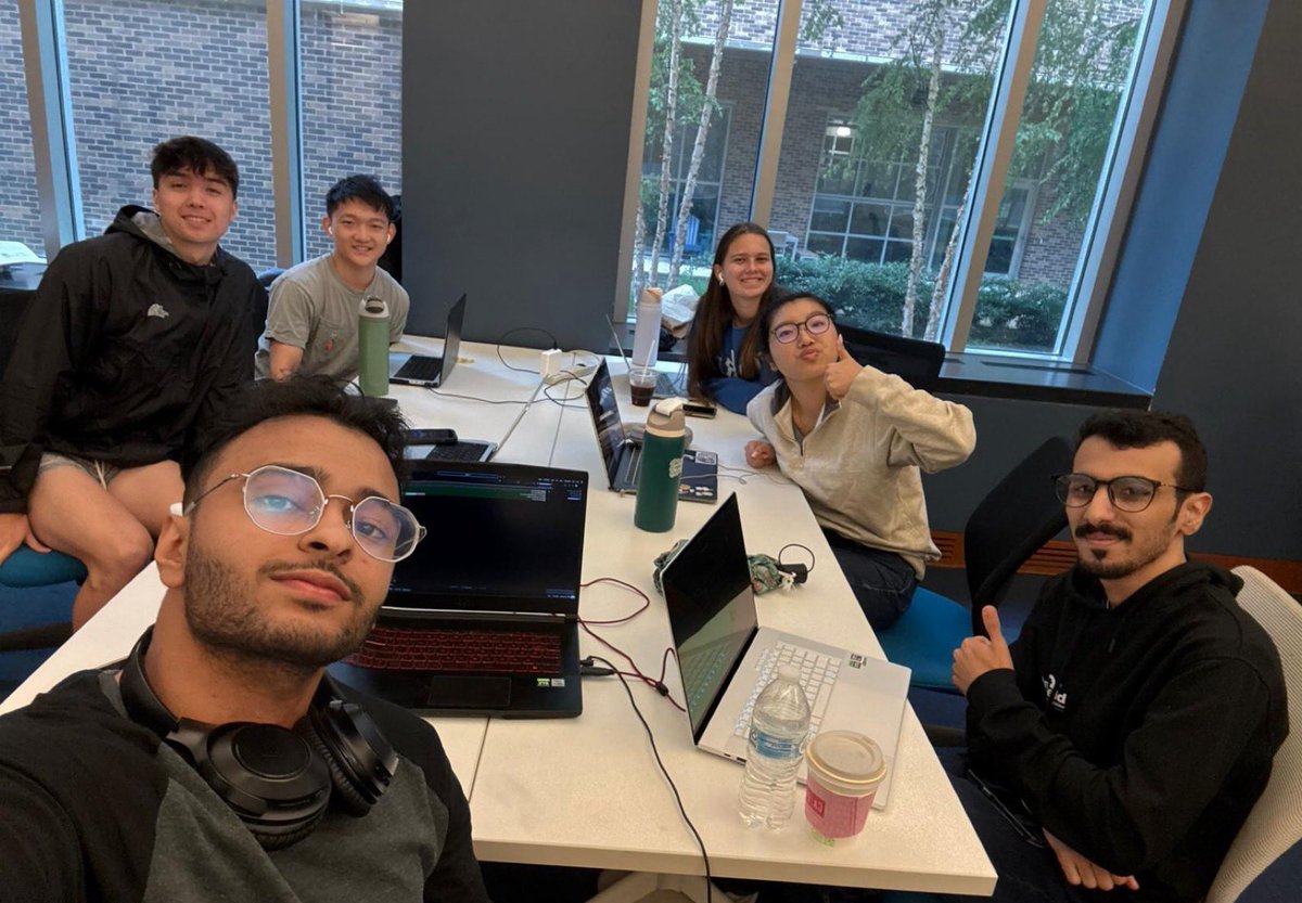 بعد ساعة !

ميتنق مع السبونسرز #microsoft عن البروجكت 
Enhancing honeypot Using AI🔥🔥💪🏻