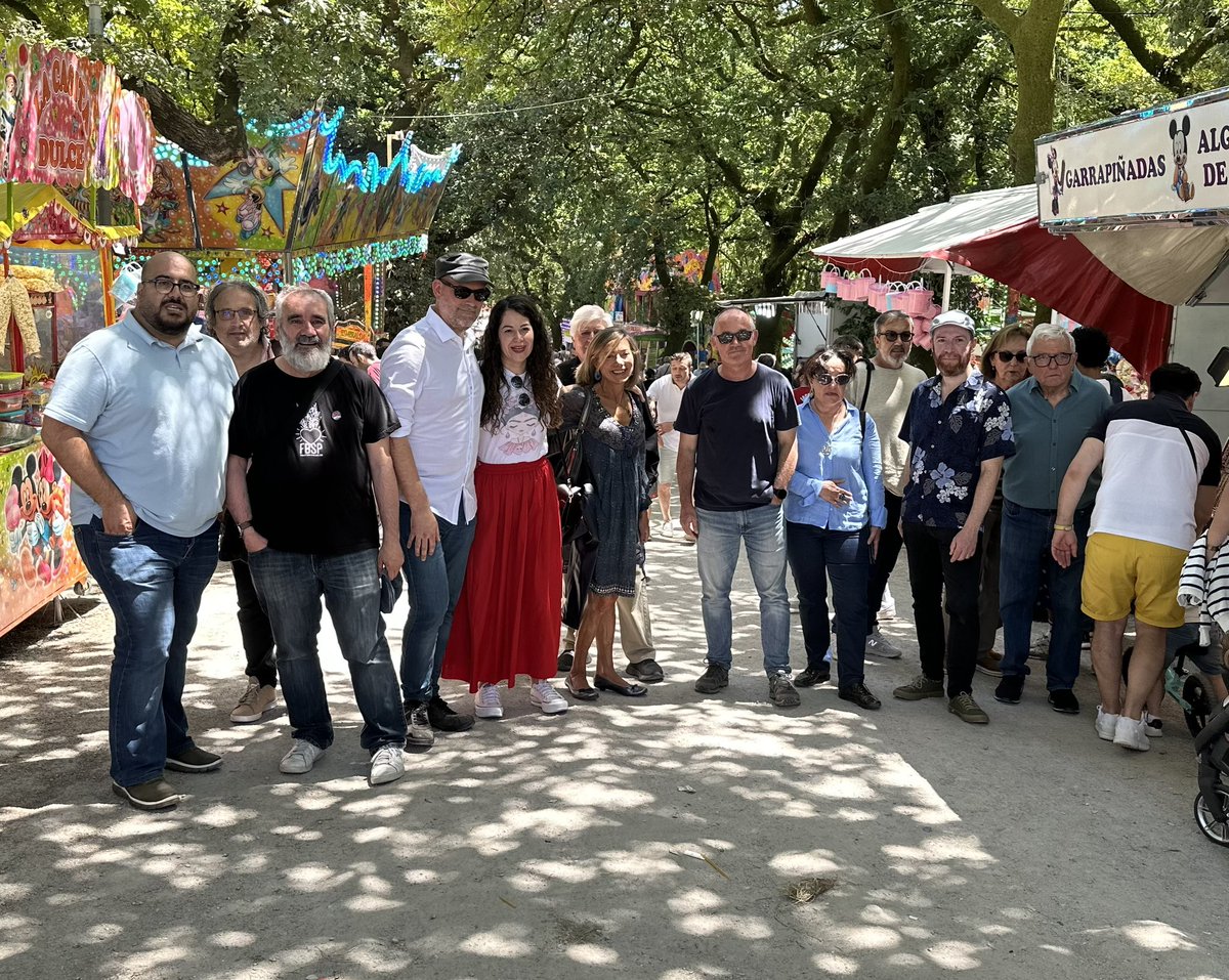 🎉Hoxe cumprimos con todas as obrigas do Xoves da Ascensión!

🐴 Visita á Feira Cabalar ✅
🎡 Paseo pola Alameda ✅
🐙 Comer o polbo ✅
🫂 Compartilo coas amigas ✅

#Ascensión2025