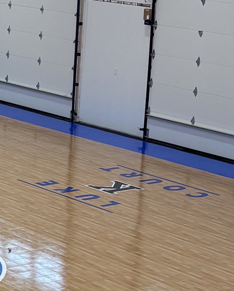 Luke Kennard’s court at his house is one of the coolest things I’ve ever seen!

Luke K Court!