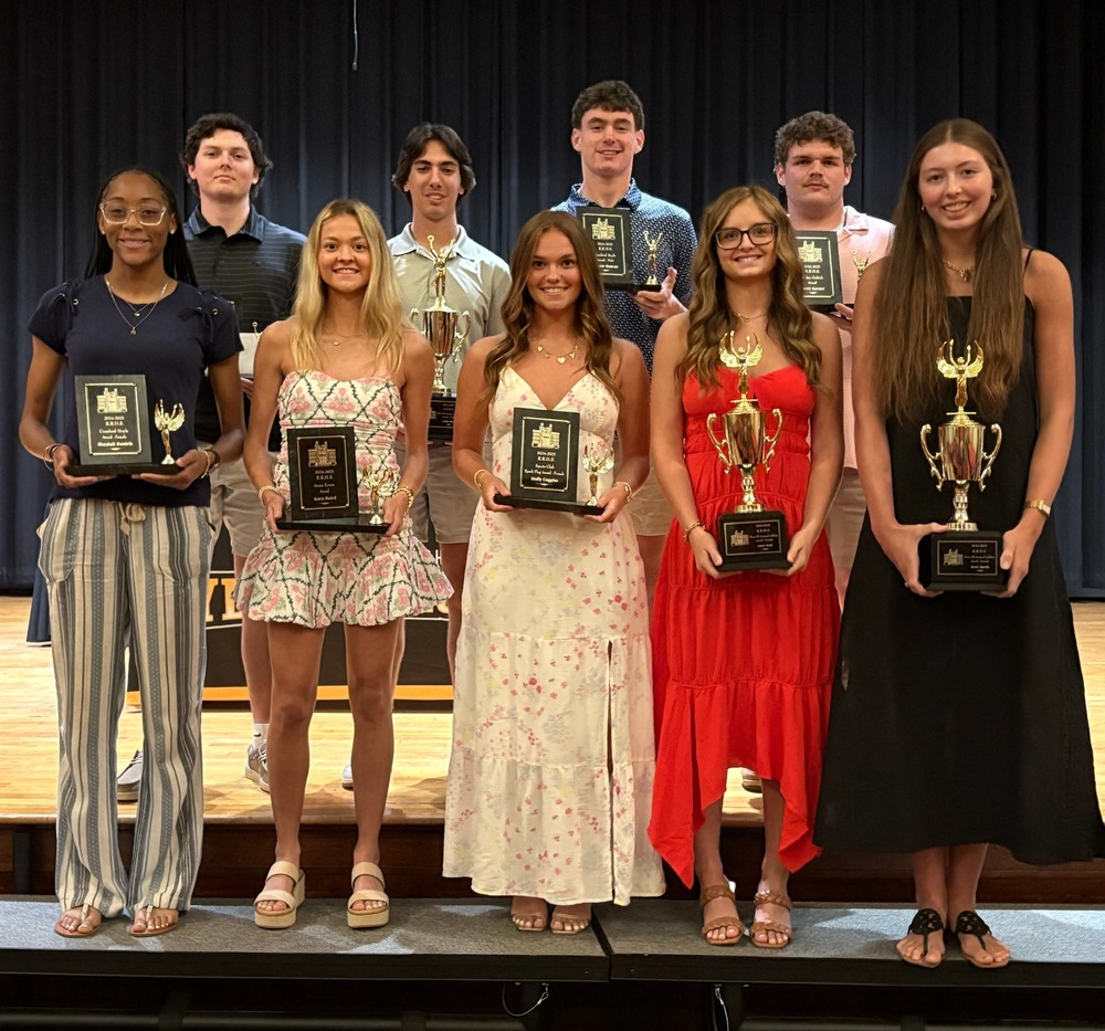RRHS Hosts Athletic Awards Night rrgsd.org/o/rrgsd/articl…