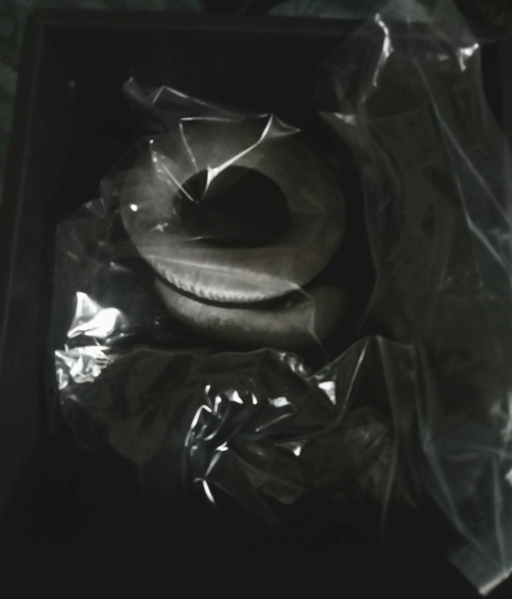 rayzer1981's tweet image. Arrived this morning, Superlux HD660 Pro, the tbone TDJ 1000 and spare velour pads. For how cheap they were im well impressed with their sound. Thank you Thomann for the quick delivery.