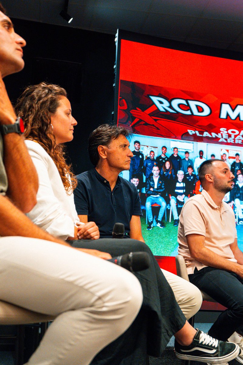 RCD Mallorca (@rcd_mallorca) on Twitter photo Celebram l’acte de cloenda del <a href="/RCDMallorcaBase/">RCD Mallorca Base</a> a l’Estadi Mallorca Son Moix.
Gràcies a jugadors, famílies i entrenadors per l’esforç, la passió i la feina feta durant tota la temporada ❤️🖤 Celebram l’acte de cloenda del <a href="/RCDMallorcaBase/">RCD Mallorca Base</a> a l’Estadi Mallorca Son Moix.
Gràcies a jugadors, famílies i entrenadors per l’esforç, la passió i la feina feta durant tota la temporada ❤️🖤