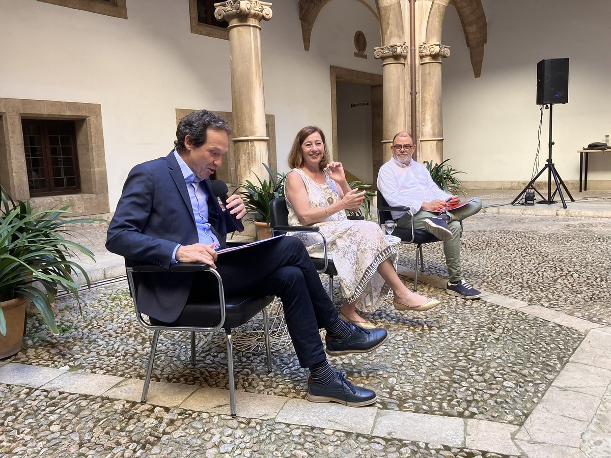 Joan Ferrer Ripoll (@joanfripoll) on Twitter photo A la presentació de l’anuari de la <a href="/FundacioAlomar/">Fundació Gabriel Alomar</a> Mirada enrere per reivindicar el primer govern de #XiscoAntich i mirada al futur per recuperar les institucions per als ciutadans. Gràcies <a href="/F_Armengol/">Francina Armengol</a> <a href="/marcpons73/">Marc Pons</a> <a href="/cosmebonet/">Cosme Bonet</a> per les vostres intervencions avui. #OrgullSocialista A la presentació de l’anuari de la <a href="/FundacioAlomar/">Fundació Gabriel Alomar</a> Mirada enrere per reivindicar el primer govern de #XiscoAntich i mirada al futur per recuperar les institucions per als ciutadans. Gràcies <a href="/F_Armengol/">Francina Armengol</a> <a href="/marcpons73/">Marc Pons</a> <a href="/cosmebonet/">Cosme Bonet</a> per les vostres intervencions avui. #OrgullSocialista