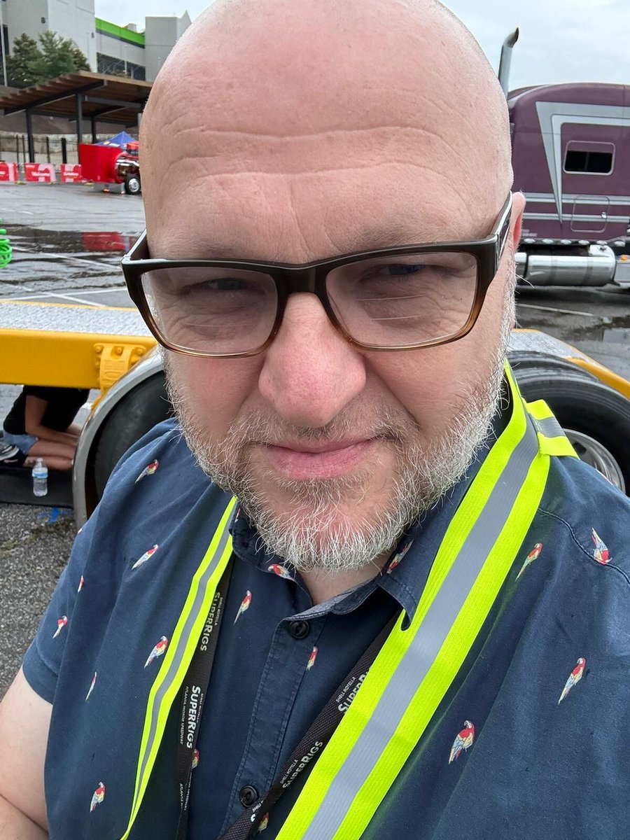 TruckerTalk's tweet image. Trucks are rolling in to the Atlanta Speedway for the 2025 Shell Rotella SuperRigs competition! The Trucker's Bruce Guthrie is on site - watch for more updates from the show! 🚚 @ShellRotella @ATLMotorSpdwy 
#SuperRigs2025 #ShellRotella #bigrigs #TheTrucker #truckshow #HamptonGA