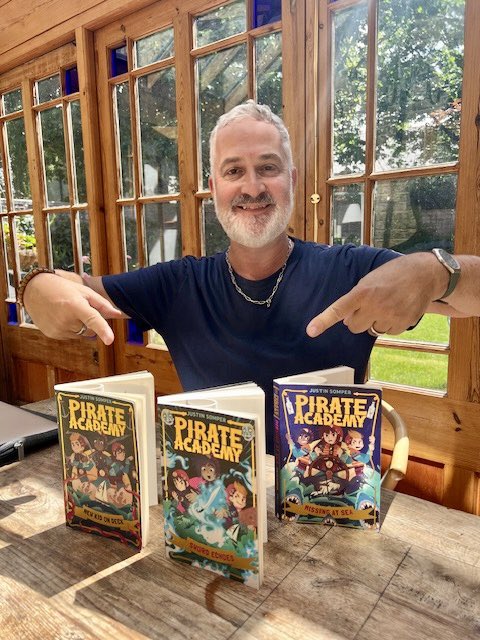 authorfy's tweet image. ✨✨ GIVEAWAY!!!! ✨✨ 

We’re celebrating the publication of the third Pirate Academy book (Sword Echoes) by our brilliant friend @JustinSomper by running a big book giveaway.

To be in with the chance of winning a Pirate Academy bundle, just:
🏴‍☠️ ‘Like’ this post
🏴‍☠️ RT by…