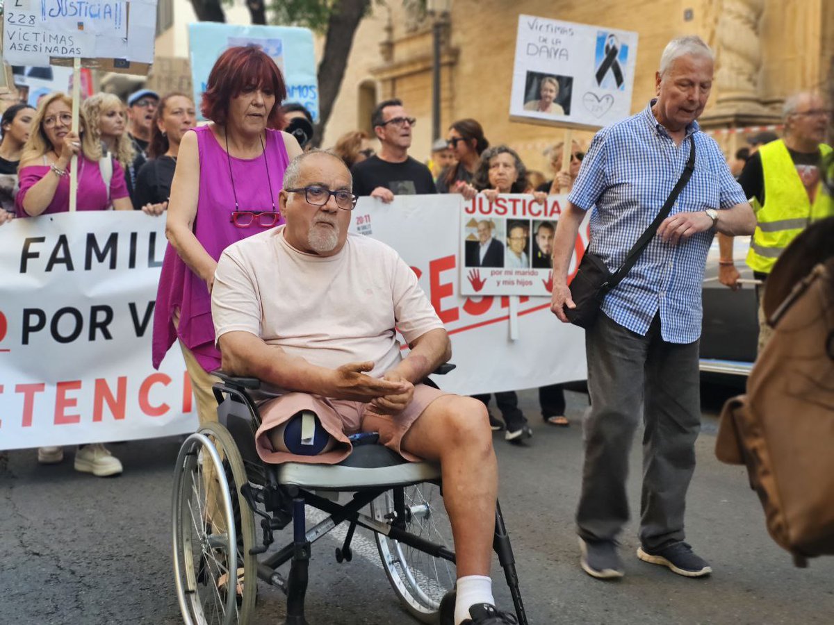 Vaga general 29M, minut a minut

Juan, l’home que va perdre la cama el dia de la dana: “Si no me l’hagueren tallada, estaria mort”
diarilaveu.cat/societat/la-va…