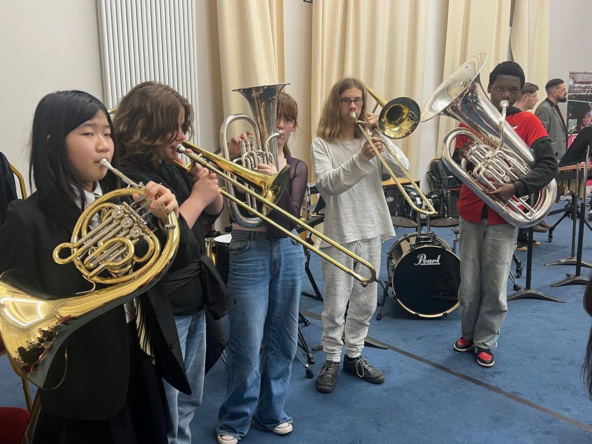 STA Performing Arts (@sta_perf_arts) on Twitter photo Check out these <a href="/StThomasAqSec/">St Thomas Aquinas</a> superstars! 🤩
A group of our wonderful Brass pupils performed at <a href="/GlasgowCREATE/">Glasgow CREATE</a> City Halls - and they rocked the place!
Well done Lochlann, Nancy, Rosie, Joao, Lileth! Your musicianship and energy has been recognised by all who took part! ⭐️🎶🎺 Check out these <a href="/StThomasAqSec/">St Thomas Aquinas</a> superstars! 🤩
A group of our wonderful Brass pupils performed at <a href="/GlasgowCREATE/">Glasgow CREATE</a> City Halls - and they rocked the place!
Well done Lochlann, Nancy, Rosie, Joao, Lileth! Your musicianship and energy has been recognised by all who took part! ⭐️🎶🎺