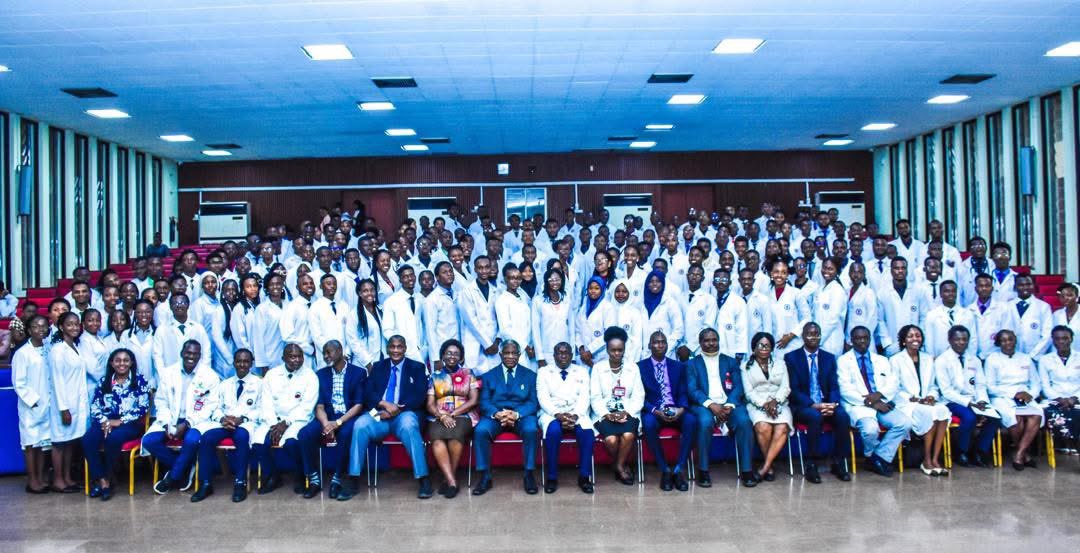 ibadanmedicine's tweet image. Welcome to Clinical School, dear Mavericks.

Quote this tweet with your favourite moments or pictures from the White Coat Ceremony. let’s relive the joy together!