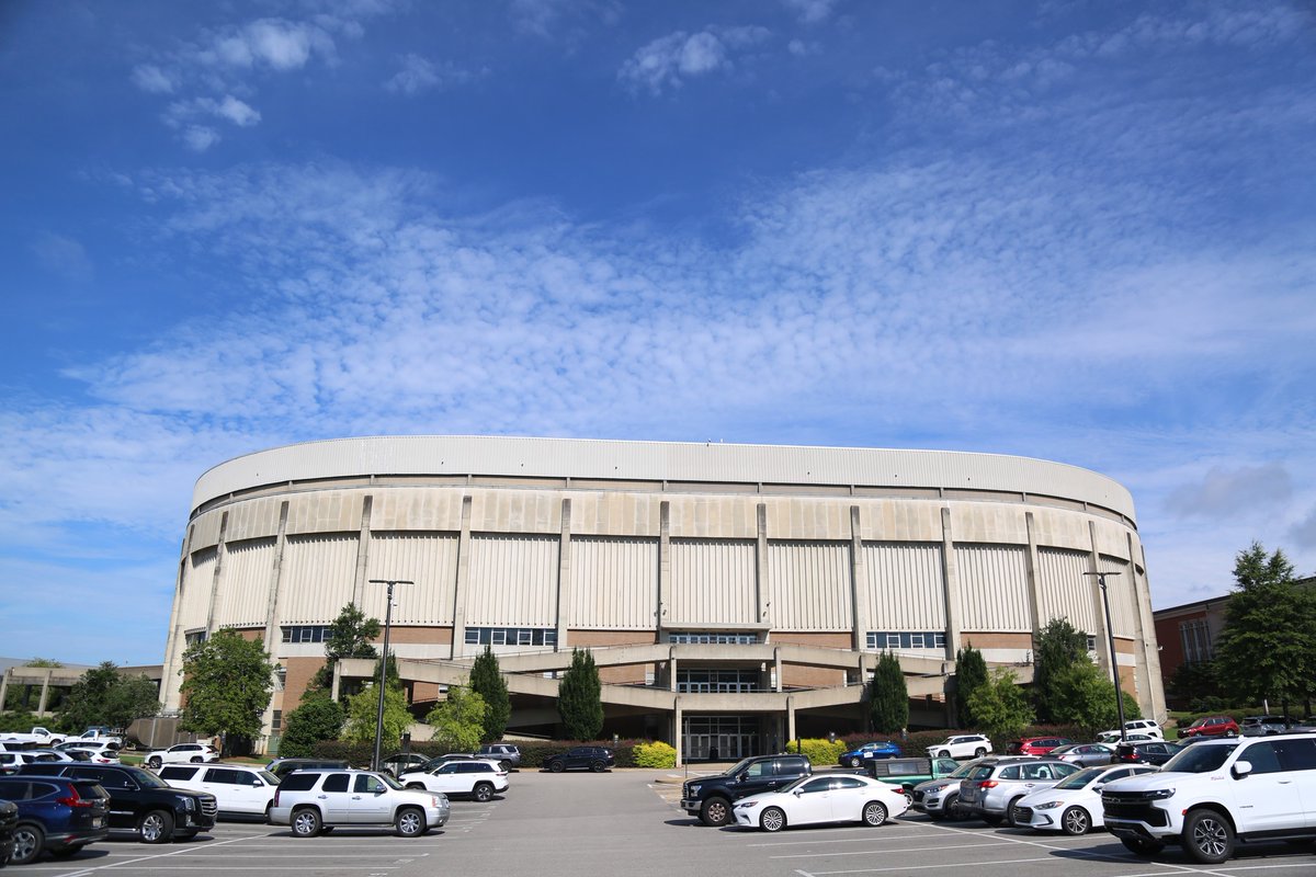 Historic Venue: Beard-Eaves-Memorial Coliseum in Auburn, Alabama.

Opened: 1969
Closed for Competition: 2010

Photo by Al Blanton