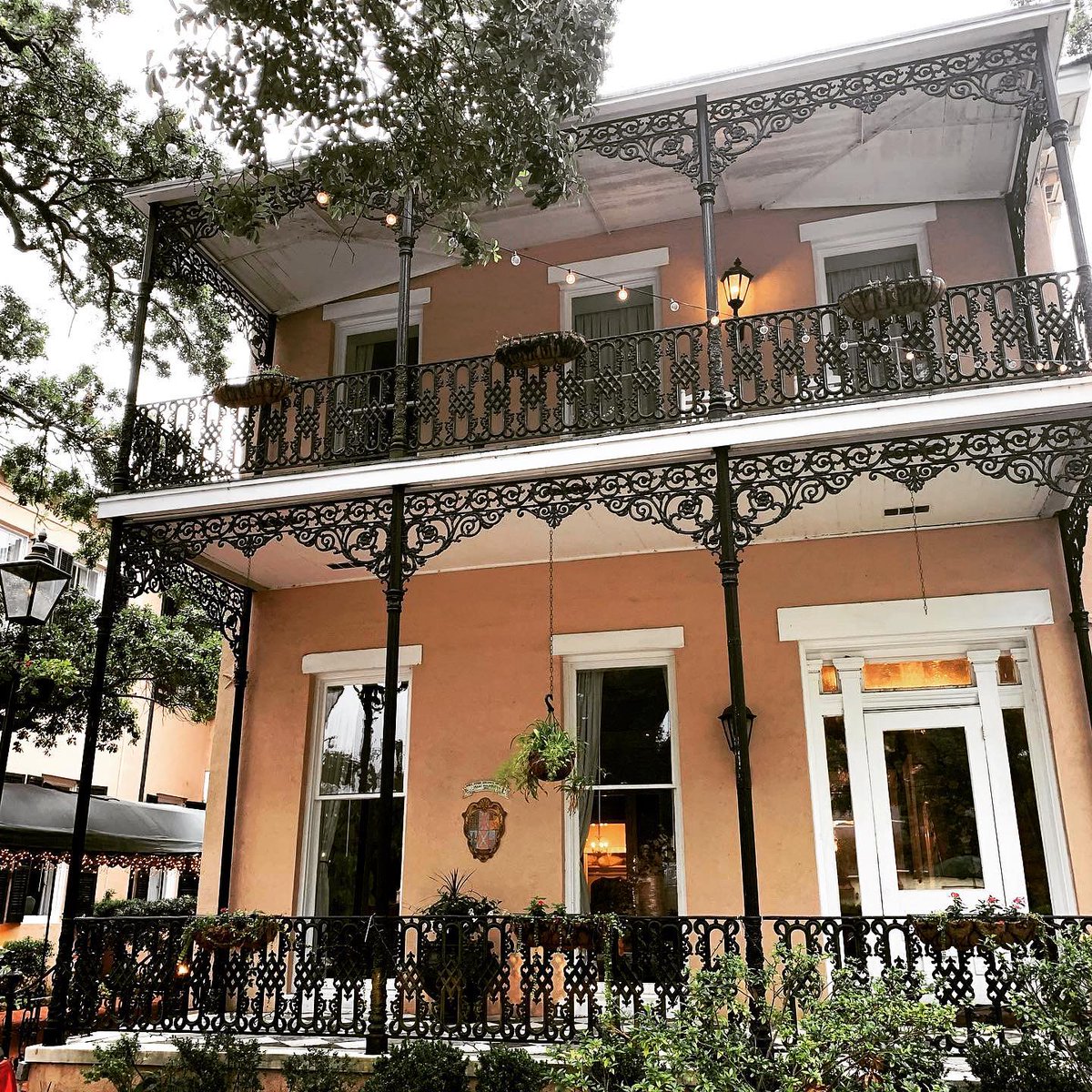 It's all in the details. ✨ Mobile's architecture is as beautiful and intricate as it gets. 

📸: thestookslife on IG
📍: Malaga Inn