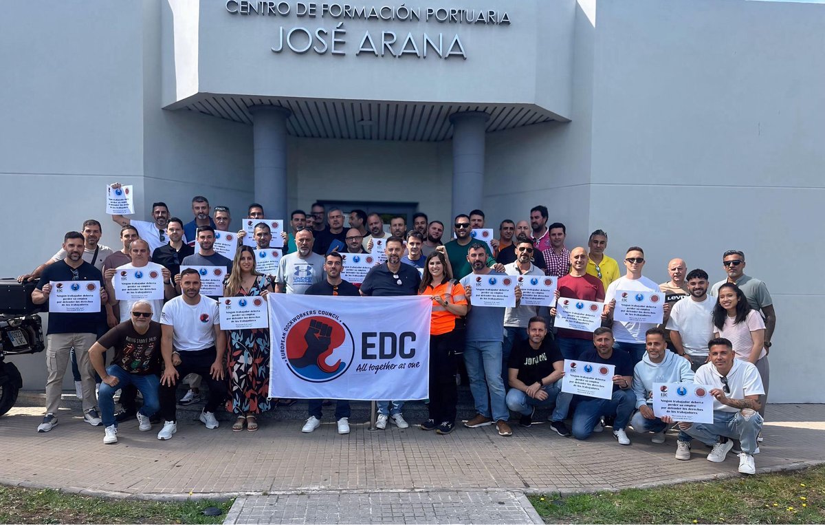 Coordinadora - CETM #45AñosCoordinadora (@soycoordinadora) on Twitter photo Desde el puerto de #Algeciras, compañer@s se concentran en solidaridad y apoyo a Erik Helgeson.
Reinstate Erik now!
Återanställ Erik nu!
Porque ningún trabajador debería perder su empleo por defender sus derechos laborales.
+ en acortar.link/ucZQgc vía <a href="/EstrechoDigital/">El Estrecho Digital</a> Desde el puerto de #Algeciras, compañer@s se concentran en solidaridad y apoyo a Erik Helgeson.
Reinstate Erik now!
Återanställ Erik nu!
Porque ningún trabajador debería perder su empleo por defender sus derechos laborales.
+ en acortar.link/ucZQgc vía <a href="/EstrechoDigital/">El Estrecho Digital</a>