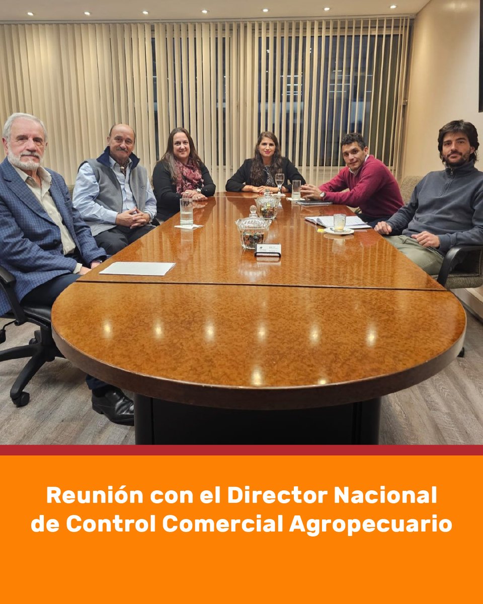 🟠En la previa de segunda reunión del Ciclo de Actualidad en Empresas Agropecuarias, nuestra presidenta Dra. Gabriela Russo, y tesorero Dr. Oscar Fernández recibieron al director nacional de Control Comercial Agropecuario de la Secretaría de Agricultura, Ganadería y Pesca, Ing.