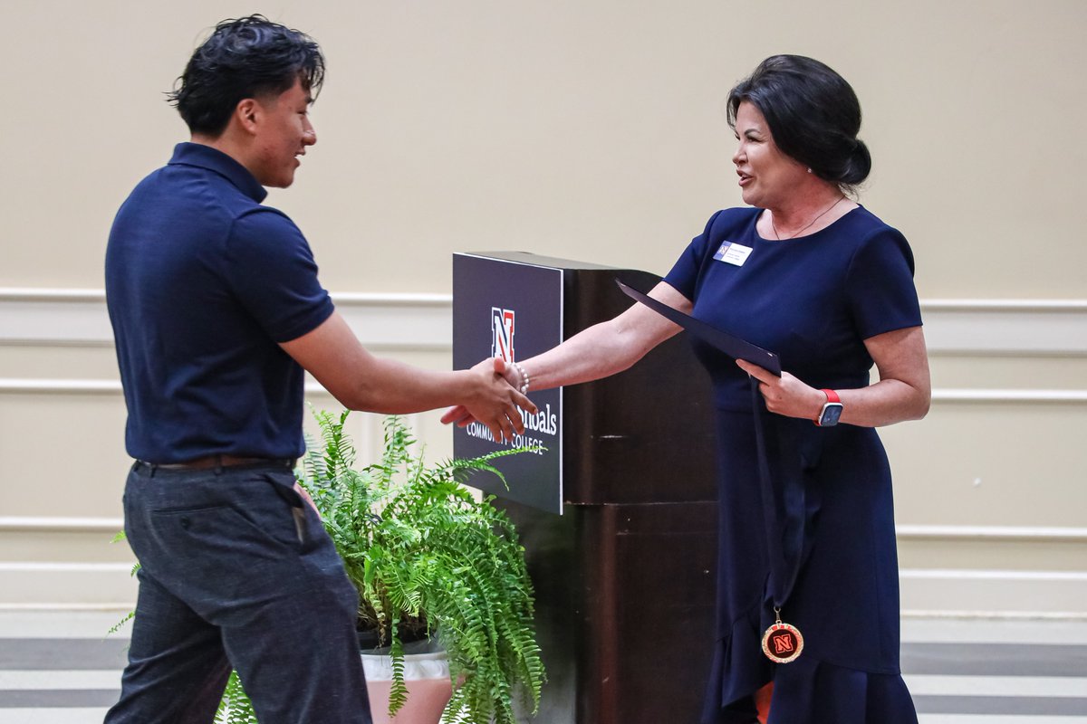 NWSCC's tweet image. HIGHLIGHTS FROM 2025 NWSCC HONORS NIGHT 📸 ⬇️ We had a great time celebrating our wonderful students! All photos are available to download ➡ drive.google.com/drive/folders/… #nwscchonors