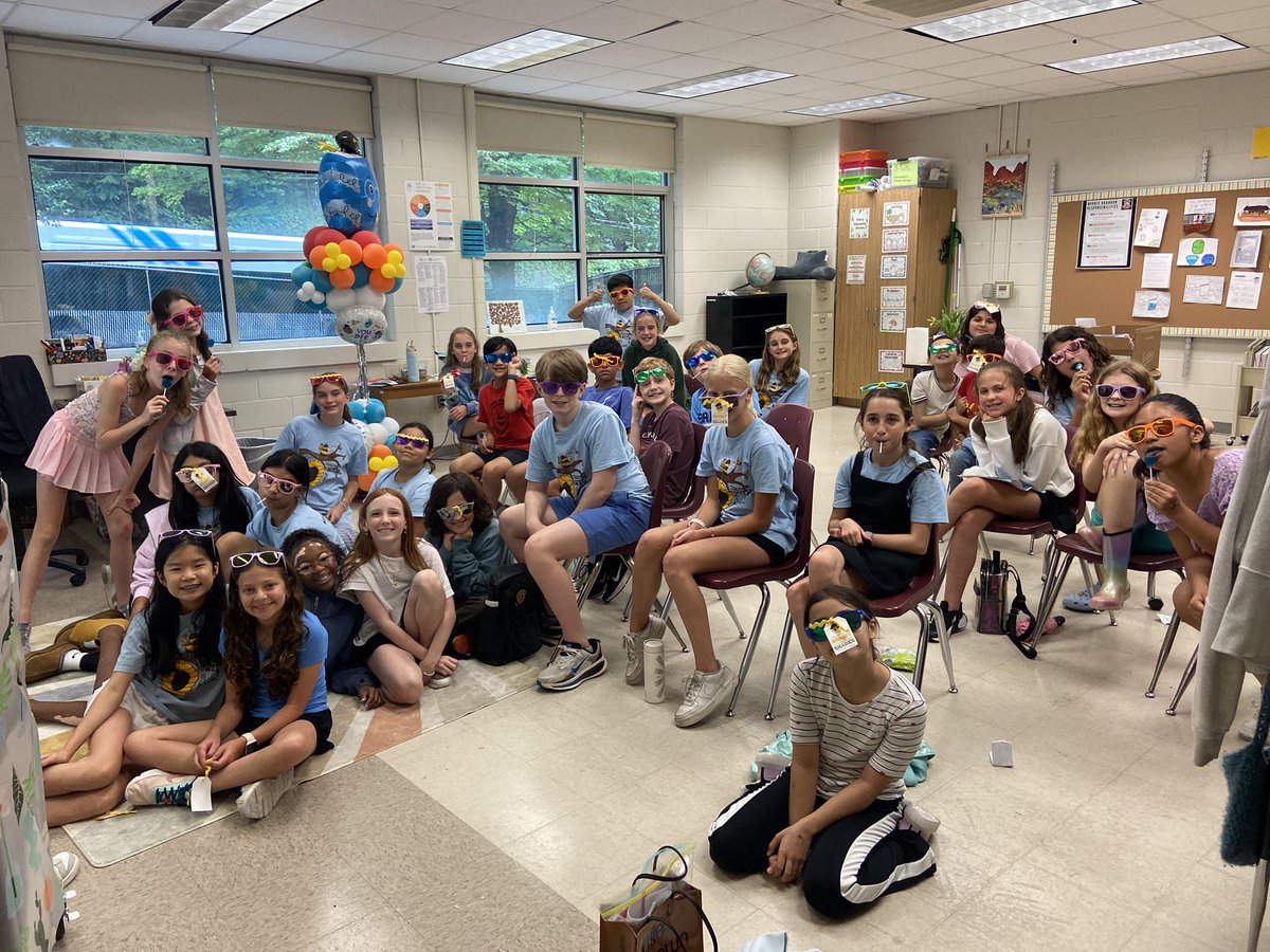 Congrats to the class of 2025!! Happy Summer!