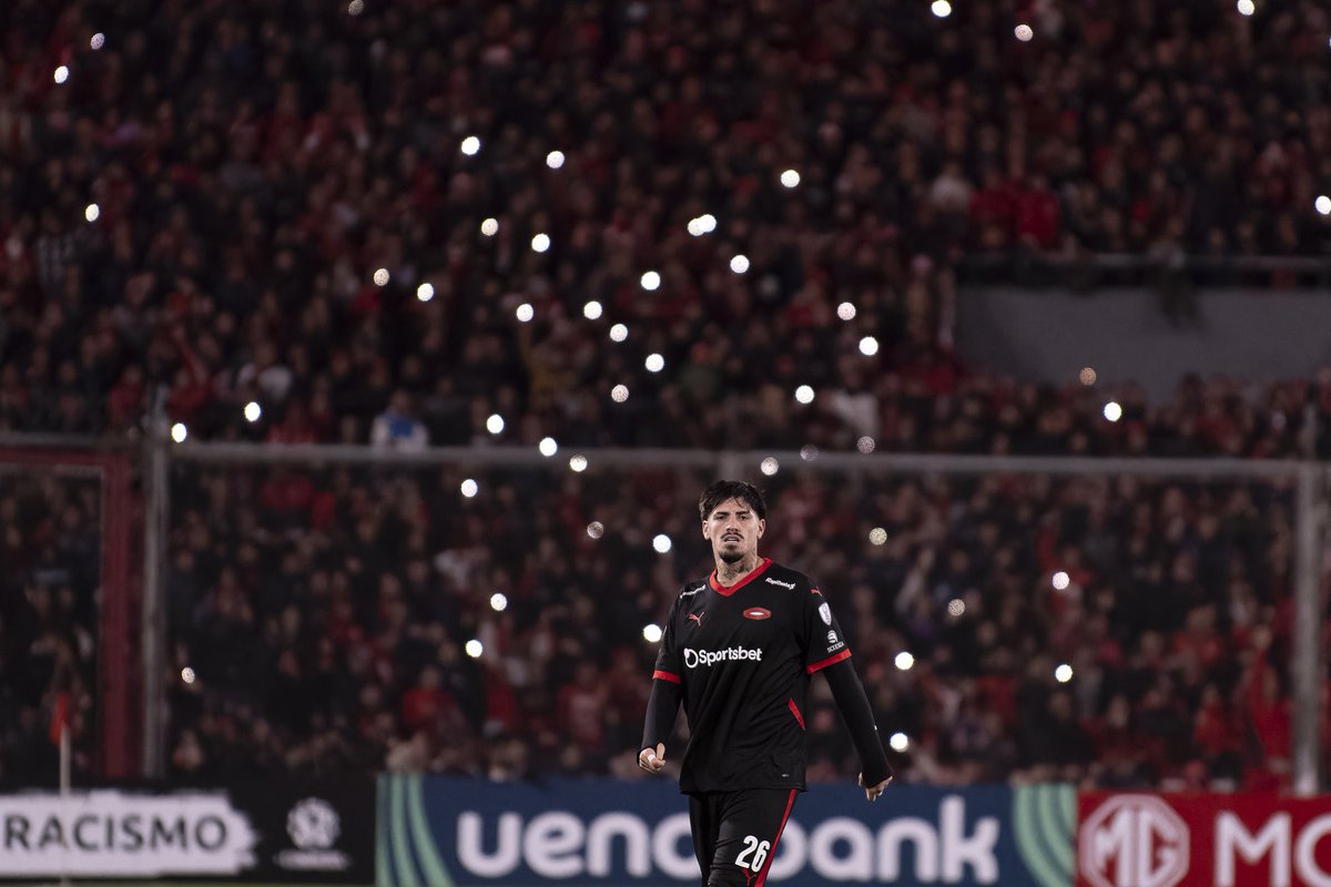 Defensor de Selección.
Defensor de equipo GRANDE.
Defensor con todas las letras.

Ahora le concen la cara todos.

Kevin Lomónaco 🎩🇦🇷