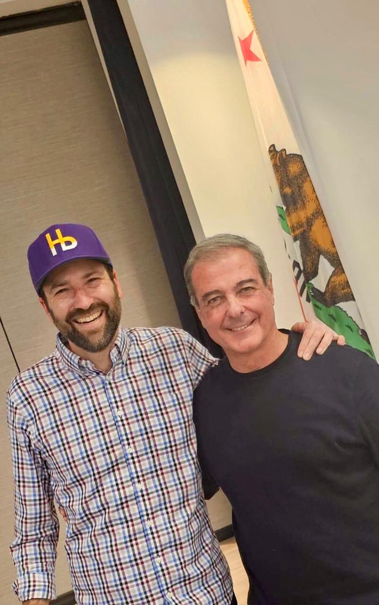 Hace una semana, nuestro presidente Diego Sueiras acompañó al senador Ben Allen (<a href="/BenAllenCA/">Ben Allen</a> ) durante su gira por el distrito de Los Ángeles

🤝 En este encuentro, reafirmamos nuestro compromiso de fortalecer los vínculos con las comunidades académicas de California