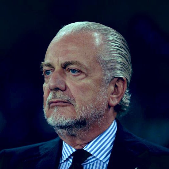 🚨🔵 Napoli president De Laurentiis now meets Antonio Conte with club increasingly confident to keep him.

De Laurentiis will officially present salary increase proposal as revealed today; not a new deal, only adjusting current salary…

…and also ambitious summer transfer plan.