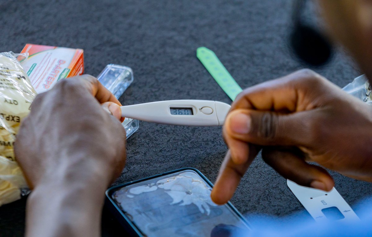 RBCRwanda's tweet photo. Today in @RwamaganaDistr,  RBC and partners launched "Empower Community Health Workers", a digital, AI-powered platform designed to build capacity for #CHWs across the country.

Read more: https://t.co/BgMk8sQqFY https://t.co/VSKSJ8ZLSQ