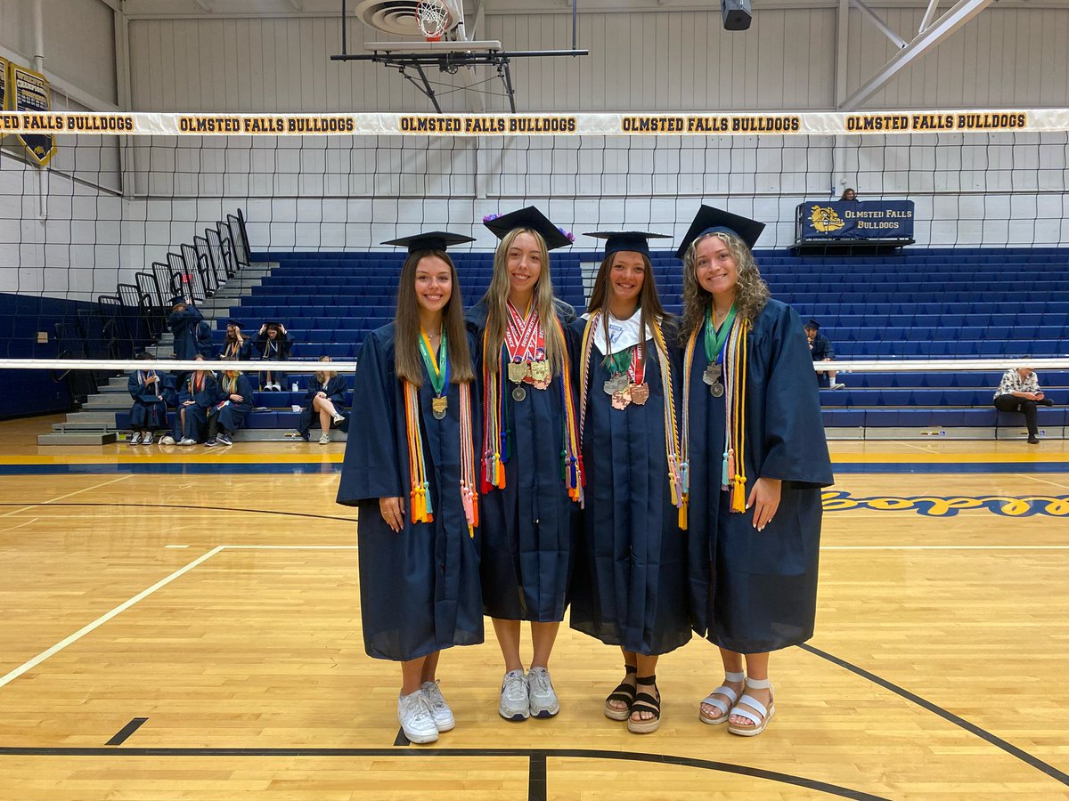 ofvolleyball's tweet image. We extend our congratulations to our four seniors - Bella, Hayden, Ava and Jaelyn - who will be graduating tonight. As you embark on this new chapter, we encourage you to carry forward the lessons learned at OFHS. We are excited for the success that awaits you. Best wishes!
